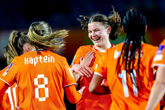 BREDA - Netherlands player Renee van Asten scores the 1-0 and celebrates her goal during the European qualifying match between the Netherlands and France at Rat Verlegh Stadium on April 14 in Breda, the Netherlands. (Photo by DeFodi Images) -