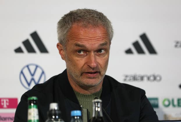 Deutschland - Österreich, Fussball, Frauen, Saison 2025 2026, Länderspiel, WM-Qualifikation, Max-Morlock-Stadion, Nürnberg Christian Wück Wueck, Bundestrainer (Deutschland) auf der Pressekonferenz, Kopf, Oberkörper