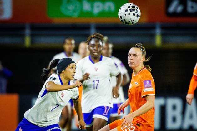 BREDA , 14-04-2026 , Rat Verlegh Stadion , Season 2025 2026 , Dutch UEFA worldcup qualification football , match between The Netherlands and France (women) , picture shows Netherlands player Romee Leuchter France player Karchaoui Netherlands - France (women)  x203045261x Copyright: