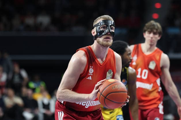 Niels Giffey (FC Bayern Basketball, 05), GER, FC Bayern Basketball vs. MHP Riesen Ludwigsburg, Basketball, easycredit Basketball Bundesliga, 13. Spieltag, Saison 2025 2026, 14.04.2026, GER, FC Bayern Basketball vs. MHP Riesen Ludwigsburg, Basketball, easycredit Basketball Bundesliga, 13. Spieltag, Saison 2025 2026, 14.04.2026 Muenchen Copyright: xEibner-Pressefoto JennixMaulx EP_JML