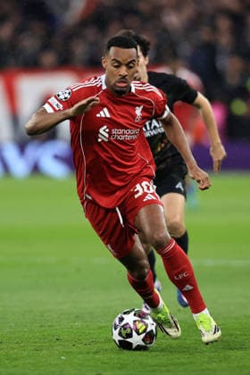 RECORD DATE NOT STATED 14th April 2026; Anfield, Liverpool, Merseyside, England; UEFA Champions League Football, Liverpool versus Paris Saint Germain; Ryan Gravenberch of Liverpool controls the ball DavidxBlunsden