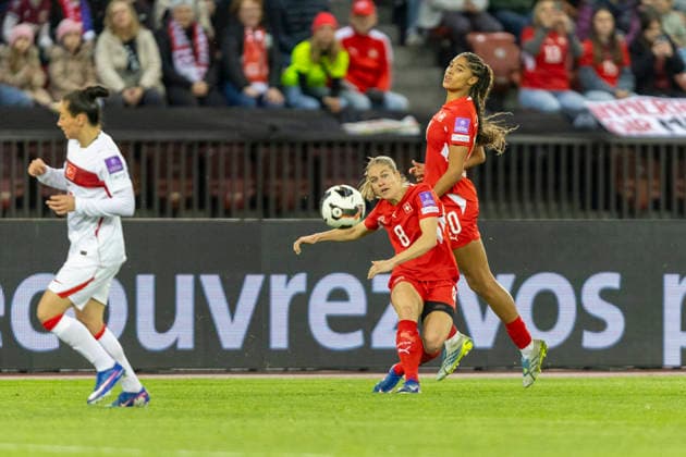 14 04 2026, Zurich, Letzigrund, European Qualifiers Women: Switzerland - Turkey, Nadine Riesen of Switzerland shoots the ball Zurich Letzigrund Zurich Switzerland Copyright: xJustPictures.ch PascalxKesselmarkx jp-en-PaKe-_62A0788