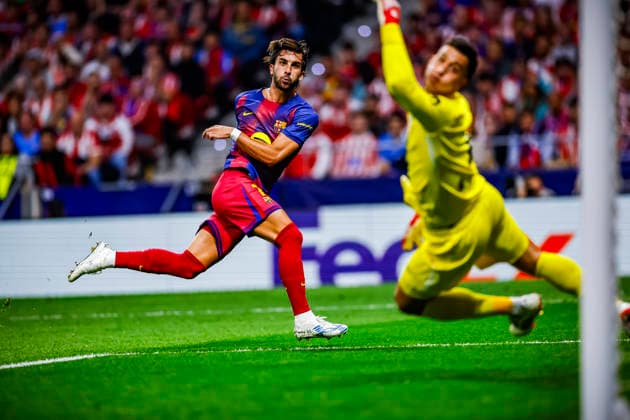 Atletico de Madrid vs FC Barcelona, Barca - UEFA Champions League - 14 04 2025 Ferran Torres of FC Barcelona scores goal during the UEFA Champions League match between Atletico de Madrid and FC Barcelona at Riyadh Air Metropolitano on April 14, 2025 in Madrid, Spain. Madrid Spain Copyright: xMarinaxFrutos PGSxPhotoxAgencyx