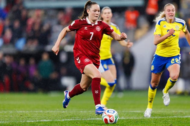 260414 Janni Thomsen of Denmark during the FIFA Women s World Cup Qualifier football match between Sweden and Denmark on April 14, 2026 in Gothenburg. Photo: Michael Erichsen BILDBYRAN COP 89 CS0928 bbeng dam danmark denmark fifa womens world cup qualifier football fotball fotboll kval kvinner qualifier soccer sverige sweden vm-kval women Copyright: MICHAELxERICHSEN BB260414MI081