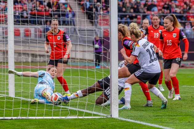 Nürnberg, Deutschland 14. März 2026: Frauen - WM Qualifikation - Deutschland gegen Österreich Im Bild: 3. v.li. Torschützin Nicole Anyomi (GER) macht das Tor zum 1:0 DFB regulations prohibit any use of photographs as image sequences and or quasi-video Max-Morlock-Stadion Bayern Copyright: xFotostandx xSchäferx