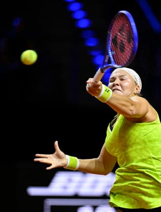 Diana Maximowna Shnaider Schnaider (RUS) Aktion Tennis Damen Porsche-Cup Porsche Tennis Grand Prix GP Stuttgart 2026 Porsche Arena 11-19.04.2026 DFL REGULATIONS PROHIBIT ANY USE OF PHOTOGRAPHS AS IMAGE SEQUENCES AND OR QUASI-VIDEO Tennis Damen Porsche-Cup Porsche Tennis Grand Prix GP Stuttgart 2026