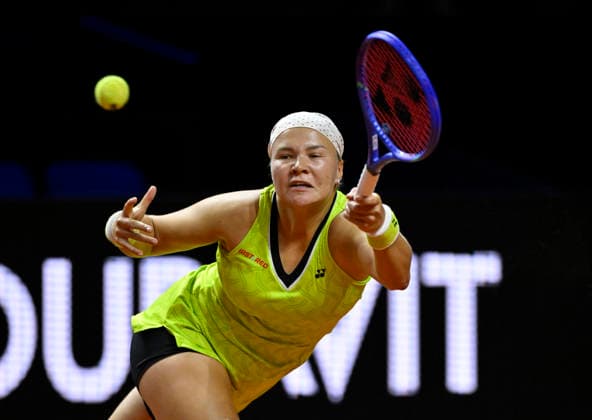 Diana Maximowna Shnaider Schnaider (RUS) Aktion Tennis Damen Porsche-Cup Porsche Tennis Grand Prix GP Stuttgart 2026 Porsche Arena 11-19.04.2026 DFL REGULATIONS PROHIBIT ANY USE OF PHOTOGRAPHS AS IMAGE SEQUENCES AND OR QUASI-VIDEO Tennis Damen Porsche-Cup Porsche Tennis Grand Prix GP Stuttgart 2026
