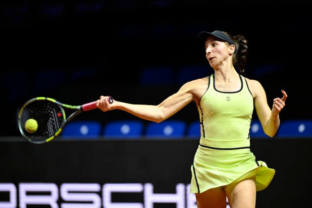 Tamara Korpatsch (GER) Aktion Tennis Damen Porsche-Cup Porsche Tennis Grand Prix GP Stuttgart 2026 Porsche Arena 11-19.04.2026 DFL REGULATIONS PROHIBIT ANY USE OF PHOTOGRAPHS AS IMAGE SEQUENCES AND OR QUASI-VIDEO Tennis Damen Porsche-Cup Porsche Tennis Grand Prix GP Stuttgart 2026