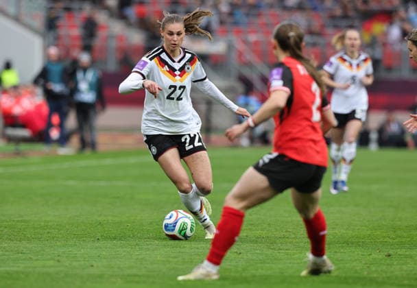 14.04.2026 - Fussball Frauenfussball - Länderspiel - WM-Qualifikationsspiel Qualikfikation Qualifikationsspiel zur Weltmeisterschaft 2027 - Deutschland gg Österreich - Sportfoto Zink DaMa - xdaxmax - Jule Brand (22, Deutschland ) Chiara Anna D Angelo D Angelo (2, Österreich )