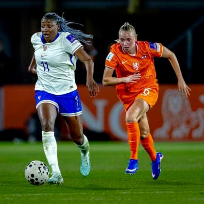 BREDA - France player Kadidiatou Diani, Netherlands player Ella Peddemors during the European qualifying match between the Netherlands and France at Rat Verlegh Stadium on April 14 in Breda, the Netherlands. (Photo by DeFodi Images) -