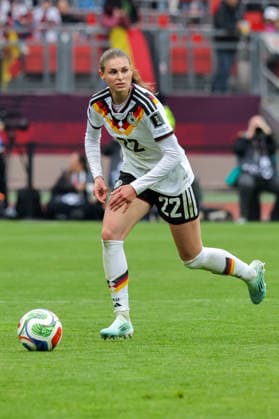 14.04.2026, xgrfx, Fussball WM Qualifikation Frauen , Deutschland - Österreich v.l. Jule Brand (Deutsche Frauennationalmannschaft) (DFL DFB REGULATIONS PROHIBIT ANY USE OF PHOTOGRAPHS as IMAGE SEQUENCES and or QUASI-VIDEO) Nürnberg