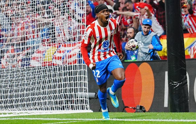 April 14, 2026, Madrid, Bretagne, spain: Co lebration Goal 22 Ademola Lookman of Atletico Madrid During the UEFA Champions League quarter-final retour football match between Atletico Madrid and FC Barcelone, on April 14, 2026 at the Riyadh Air Metropolitano in Spain - Photo: Madrid spain - ZUMAl193 20260414_zsp_l193_005 Copyright: xLaurentxLairysx