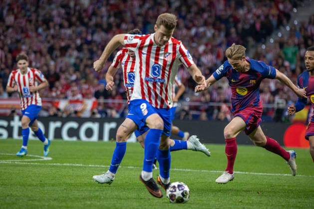 April 14, 2026, Madrid, Spain: Alexander Sorloth of AtlÃ tico de Madrid seen in action during the UEFA Champions League quarter-final second leg match between AtlÃ tico de Madrid and FC Barcelona, Barca played at the Riyadh Air Metropolitano Stadium. Final score: AtlÃ tico de Madrid 1 - 2 FC Barcelona. Madrid Spain - ZUMAs197 20260414_aaa_s197_133 Copyright: xDavidxCanalesx