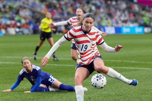 April 14, 2026, Seattle, Washington, USA: United States forward EMMA SEARS (19) attempts a shot on goal during the friendly international match, Länderspiel, Nationalmannschaft between the United States and Japan at Lumen Field on April 14, 2026 in Seattle, Washington. Seattle USA - ZUMAd218 20260414_zsp_d218_008 Copyright: xRichardxDizonx