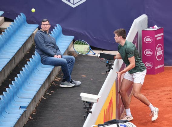 Jakob Schnaitter (umgedrehte Kappe), Mark Wallner erreicht den Ball nicht mehr, Herren Doppel, Men s Doubles,kurios, Copyright: xJuergenxHasenkopfx