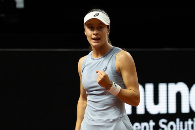 Zeynep Sonmez (TUR) im Bild, Jubel, Emotion, Freude, Geste, GER, Zeynep Sonmez vs. Jasmine Paolini, Tennis, ATP, Tennis Herren Turnier, WTA, Tennis Damen 500, Porsche Tennis Grand-Prix, 15.04.2026, GER, Zeynep Sonmez vs. Jasmine Paolini, Tennis, ATP-Turnier, WTA 500, Porsche Tennis Grand-Prix, 15.04.2026, Stuttgart Copyright: xEibner-Pressefoto EdwardxCheungx EP_ECG