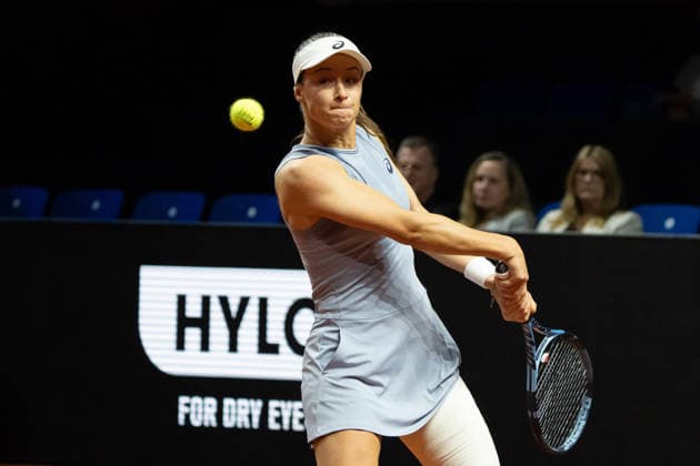 Zeynep Sonmez (TUR) im Bild am Ball, GER, Zeynep Sonmez vs. Jasmine Paolini, Tennis, ATP, Tennis Herren Turnier, WTA, Tennis Damen 500, Porsche Tennis Grand-Prix, 15.04.2026, GER, Zeynep Sonmez vs. Jasmine Paolini, Tennis, ATP-Turnier, WTA 500, Porsche Tennis Grand-Prix, 15.04.2026, Stuttgart Copyright: xEibner-Pressefoto EdwardxCheungx EP_ECG