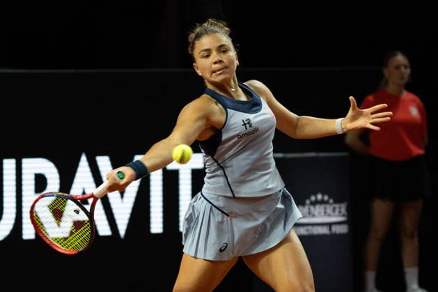 Jasmine Paolini (ITA) im Bild am Ball, GER, Zeynep Sonmez vs. Jasmine Paolini, Tennis, ATP, Tennis Herren Turnier, WTA, Tennis Damen 500, Porsche Tennis Grand-Prix, 15.04.2026, GER, Zeynep Sonmez vs. Jasmine Paolini, Tennis, ATP-Turnier, WTA 500, Porsche Tennis Grand-Prix, 15.04.2026, Stuttgart Copyright: xEibner-Pressefoto EdwardxCheungx EP_ECG