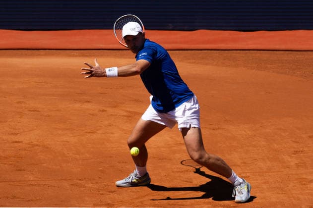 April 15, 2026, Barcelona, Barcelona, Spain: Hamad Medjedovic in action during the round of 16 match of the Barcelona Open Banc Sabadell ATP, Tennis Herren 500 tennis tournament at Real Club de Tenis Barcelona on April 15, 2026 in Barcelona, Spain. Barcelona Open Banc Sabadell 2026 - ATP 500  - ZUMAs316 20260415_znp_s316_082 Copyright: xMartixSeguraxRamonedax