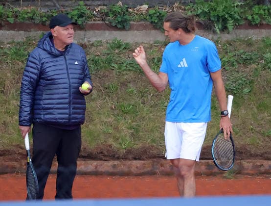 15.04.2026, BMW Open 2026 MTTC Iphitos Muenchen, Tennis , im Bild: Alexander Zverev trainiert mit papa