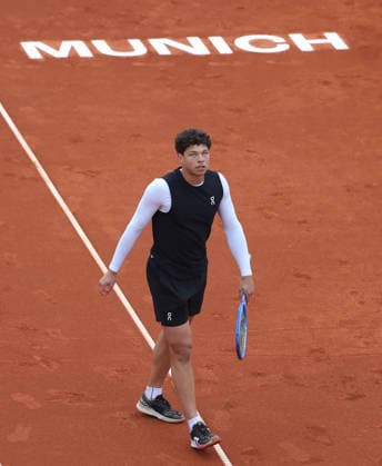 15.04.2026, BMW Open 2026 MTTC Iphitos Muenchen, Tennis , im Bild: Ben Shelton (USA) siegt vs Alexander Blocks (BEL)