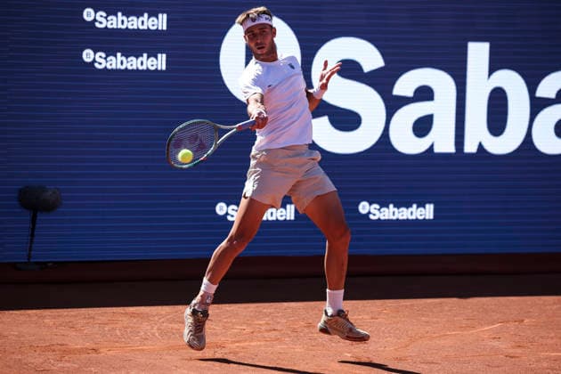 April 15, 2026, Barcelona, Barcelona, Spain: Tomas Martin Etcheverry of Argentina in action against Nuno Borges of Portugal during the Round of 16 tennis match of the Barcelona Open Banc Sabadell - Conde Godo 2026 Day 5 at Real Club de Tenis Barcelona on April 15, 2026 in Barcelona, Spain. Barcelona Spain - ZUMAa181 20260415_zaa_a181_126 Copyright: xJavierxBorregox