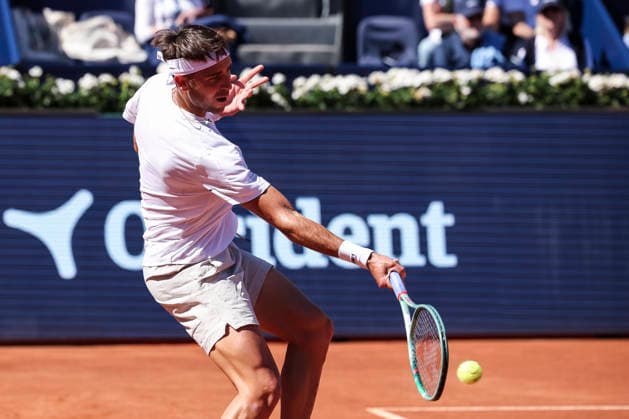 April 15, 2026, Barcelona, Barcelona, Spain: Tomas Martin Etcheverry of Argentina in action against Nuno Borges of Portugal during the Round of 16 tennis match of the Barcelona Open Banc Sabadell - Conde Godo 2026 Day 5 at Real Club de Tenis Barcelona on April 15, 2026 in Barcelona, Spain. Barcelona Spain - ZUMAa181 20260415_zaa_a181_125 Copyright: xJavierxBorregox