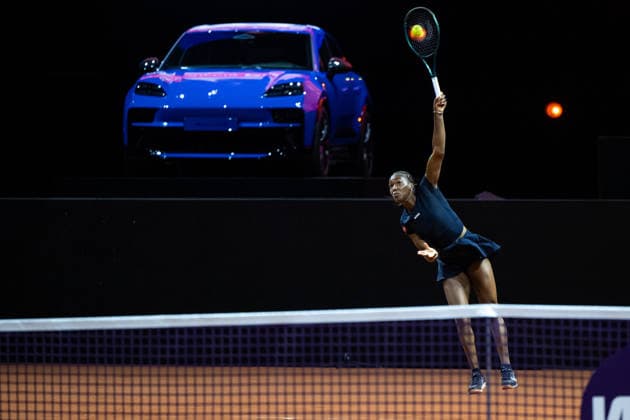 Noma Noha Akugue (Deutschland) im Bild am Ball, Alycia Parks (USA) vs Noma Noha Akugue (Deutschland), 1. Runde, GER, Porsche Tennis Grand Prix Stuttgart, WTA, Tennis Damen 500, 15.04.2026 GER, Porsche Tennis Grand Prix Stuttgart, WTA 500, 15.04.2026 Stuttgart Copyright: xEibner-Pressefoto Memmlerx EP_MMR