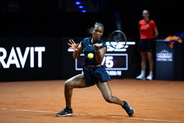 Noma Noha Akugue (Deutschland) im Bild am Ball, Alycia Parks (USA) vs Noma Noha Akugue (Deutschland), 1. Runde, GER, Porsche Tennis Grand Prix Stuttgart, WTA, Tennis Damen 500, 15.04.2026 GER, Porsche Tennis Grand Prix Stuttgart, WTA 500, 15.04.2026 Stuttgart Copyright: xEibner-Pressefoto Memmlerx EP_MMR