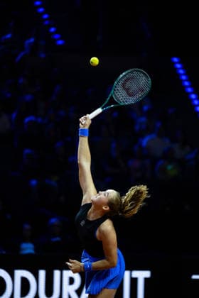 Mirra Andreeva (Russland) im Bild am Ball, Jelena Ostapenko (Lettland) vs Mirra Andreeva (Russland), 1. Runde, GER, Porsche Tennis Grand Prix Stuttgart, WTA, Tennis Damen 500, 15.04.2026 GER, Porsche Tennis Grand Prix Stuttgart, WTA 500, 15.04.2026 Stuttgart Copyright: xEibner-Pressefoto Memmlerx EP_MMR
