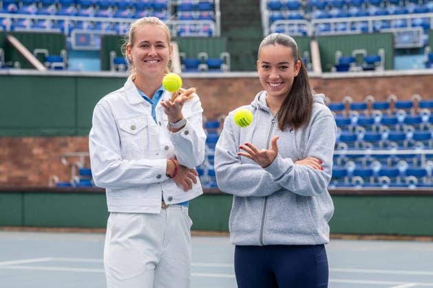 From left Czech tennis players Marie Bouzkova and Tereza Valentova pose during the press conference, PK, Pressekonferenz to WTA, Tennis Damen Prague Open tournament in Prague, Czech Republic, April 15, 2026, which will take place from July 20th to 26th in Stvanice, Prague, Czech Republic. (CTKxPhoto OndrejxDeml) CTKPhotoP2026041507016  CTKPhotoP2026041507016