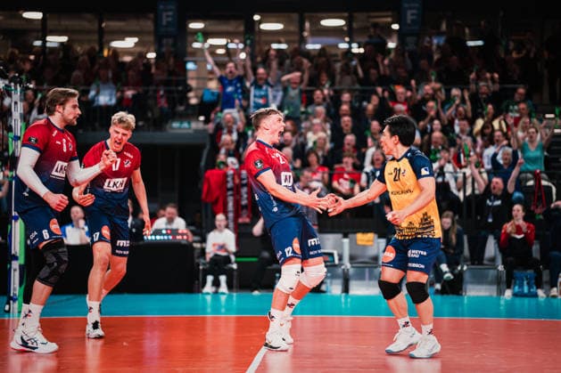 CEV Cup: SVG Lüneburg - Gas Sales Bluenergy Piacenza, 15.04.2026 Santeri Välimaa (SVG Lüneburg, 12) jubelt; CEV Volleyball Cup, Finale, Hinspiel: SVG Lüneburg vs. Gas Sales Bluenergy Piacenza am 15.04.2026 in der LKH-Arena, Lüneburg Copyright: xBEAUTIFULxSPORTS Tonhäuserx