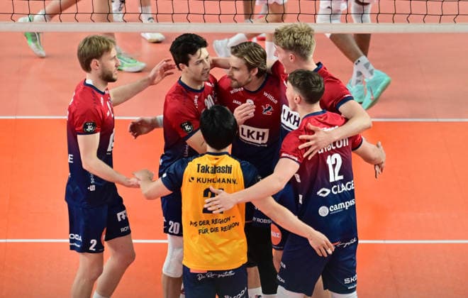 GER; VB, CEV Cup, Finale, SVG Lueneburg vs Gas Sales Bluenergy Volley Piacenza, 15.04.2026, GER;VB, CEV Cup, Finale, SVG Lueneburg vs Gas Sales Bluenergy Volley Piacenza, im Bild die Lueneburger Mannschaft jubelt