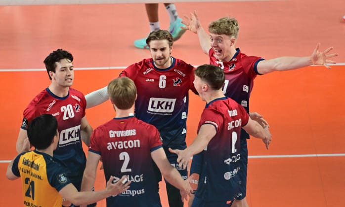 GER; VB, CEV Cup, Finale, SVG Lueneburg vs Gas Sales Bluenergy Volley Piacenza, 15.04.2026, GER;VB, CEV Cup, Finale, SVG Lueneburg vs Gas Sales Bluenergy Volley Piacenza, im Bild die Lueneburger Mannschaft jubelt
