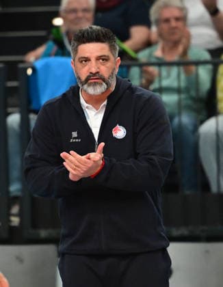 GER; VB, CEV Cup, Finale, SVG Lueneburg vs Gas Sales Bluenergy Volley Piacenza, 15.04.2026, GER;VB, CEV Cup, Finale, SVG Lueneburg vs Gas Sales Bluenergy Volley Piacenza, im Bild Trainer Dante Boninfante (Piacenza)