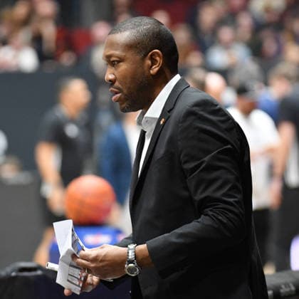 Tyron McCoy (Assistenztrainer, Assistant Coach, ratiopharm ulm). GER, NINERS Chemnitz vs. ratiopharm ulm, Basketball, easyCredit BBL, 23. Spieltag, Saison 2025 2026, 15.04.2026 GER, NINERS Chemnitz vs. ratiopharm ulm, Basketball, easyCredit BBL, 23. Spieltag, Saison 2025 2026, 15.04.2026 Chemnitz Copyright: xEibner-Pressefoto BertxHarzerx EP_BHR