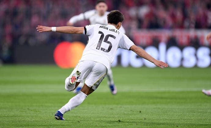 FUSSBALL CHAMPIONS LEAGUE SAISON 2025 2026 Viertelfinal Rueckspiel 15.04.2026 FC Bayern Muenchen - Real Madrid Jubel Real Madrid nach dem Tor zum 0 - 1, v. li., Torschuetze Arda Gueler