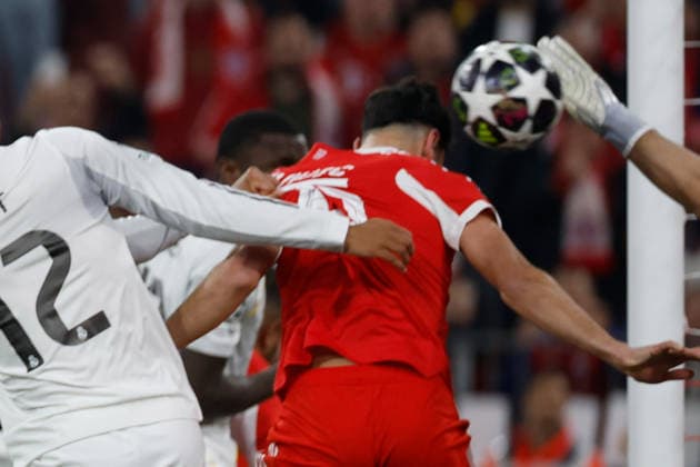 15.04.2026, xjrdrx, Fussball UEFA Champions League, FC Bayern Muenchen - Real Madrid v.l. Aleksandar Pavlovic (FC Bayern Muenchen) Torschuetze, erzielt das Tor, Treffer, scores the goal 1:1 (DFL DFB REGULATIONS PROHIBIT ANY USE OF PHOTOGRAPHS as IMAGE SEQUENCES and or QUASI-VIDEO) Muenchen