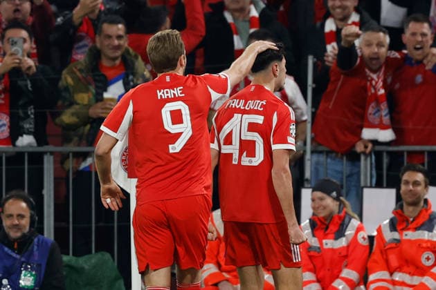 15.04.2026, xjrdrx, Fussball UEFA Champions League, FC Bayern Muenchen - Real Madrid v.l. Torjubel nach dem Tor zum celebrating the goal celebrate 1:1 durch Aleksandar Pavlovic (FC Bayern Muenchen) (DFL DFB REGULATIONS PROHIBIT ANY USE OF PHOTOGRAPHS as IMAGE SEQUENCES and or QUASI-VIDEO) Muenchen