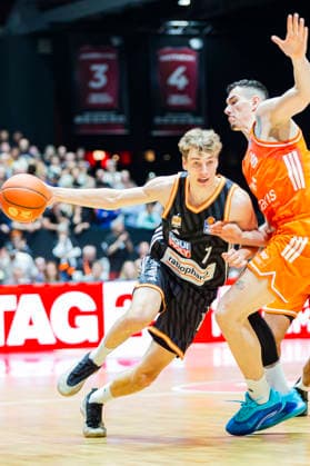 15.04.2026, xomx, Basketball easyCredit BBL Bundesliga, Niners Chemnitz - RATHIOPHARM Ulm v.l. Chemnitz