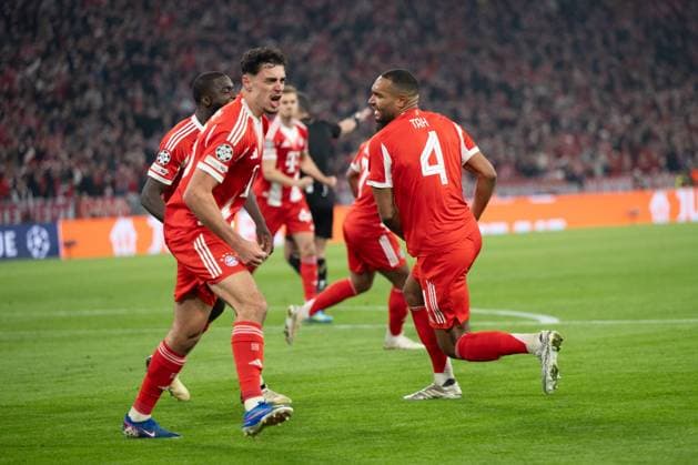 Torjubel von Alexandar Pavlovic 45 (FC Bayern Muenchen) jubelt über sein Tor zum 1:1, FC Bayern Muenchen vs Real Madrid, Fussball, Champions League, Viertelfinale, 15.04.2026 Muenchen Bayern Deutschland