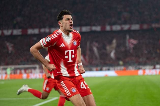 Torjubel von Alexandar Pavlovic 45 (FC Bayern Muenchen) jubelt über sein Tor zum 1:1, FC Bayern Muenchen vs Real Madrid, Fussball, Champions League, Viertelfinale, 15.04.2026 Muenchen Bayern Deutschland