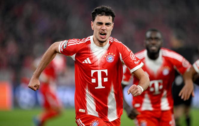 FUSSBALL CHAMPIONS LEAGUE SAISON 2025 2026 Viertelfinal Rueckspiel 15.04.2026 FC Bayern Muenchen - Real Madrid Jubel FC Bayern Muenchen nach dem Tor zum 1 - 1, Torschuetze Aleksandar Pavlovic