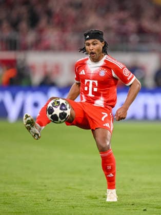 Serge Gnabry (FC Bayern München) controls the Ball during the UEFA Champions League 2025 26 Quarter-Final Second Leg match between FC Bayern München and Real Madrid CF at Football Arena Munich on April 15, 2026 in Munich, Germany. (Photo by Harry Langer DeFodi Images) -
