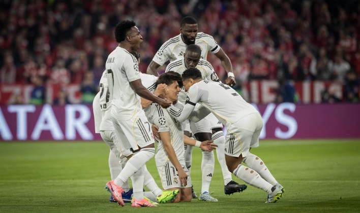 Munich, Germany. 15th Apr 2026. Goal celebration: Arda Güler (Madrid) Vinicius Junior (Madrid) Jude Bellingham (Madrid) Ferland Mendy (Madrid) Antonio Rüdiger (Madrid) FC Bayern München - Real Madrid 15.04.2026