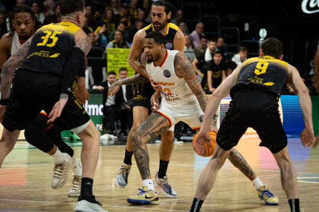 La Laguna Tenerife v Galatasaray - Basketball Champions League CANARY ISLAND, SPAIN - APRIL 15: James Palmer of Galatasary in action against Fran Guerra of La Laguna Tenerife and Marcelinho Huertas of La Laguna Tenerife during last match of quarter-finals of Basketball Champions League match between Galatasaray and La Laguna Tenerife at Santiago Martín in San Cristobal de la Laguna, Canary Islands, Spain on April 15, 2026. Andres Gutierrez Anadolu Canary Island Spain. Editorial use only. Please get in touch for any other usage.  Copyright: x2026xAnadoluxAndresxGutierrezx
