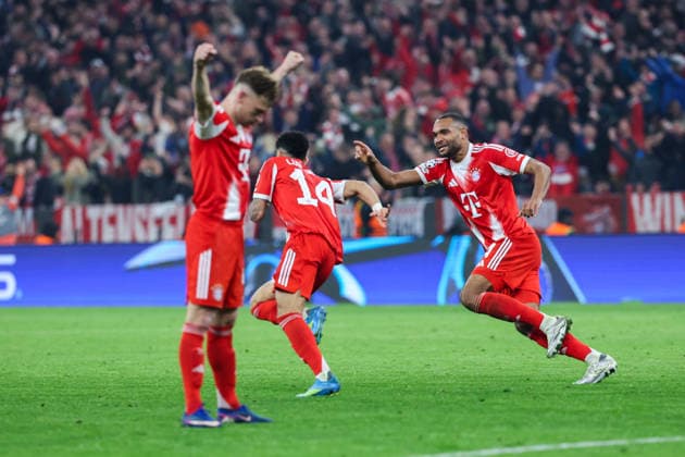 GER, CL Viertelfinale FC Bayern Muenchen (GER) vs Real Madrid (ESP) 15.04.2026, Allianz Arena, München, GER, CL Viertelfinale FC Bayern Muenchen (GER) vs Real Madrid (ESP), im Bild picture shows Torjubel Jubel zum 3:3 durch Luis Diaz Luis Diaz (FC Bayern Muenchen 14)