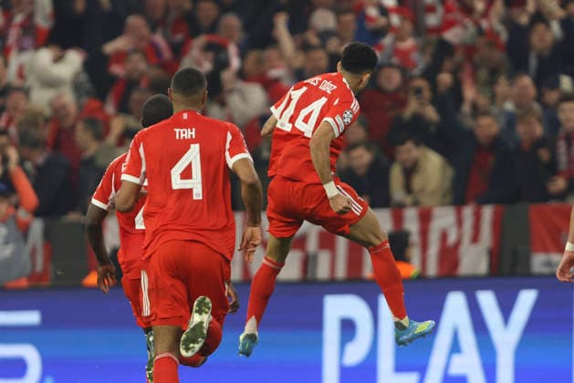Luis Diaz (FC Bayern München) celebrates after scoring his team s third goal with teammates during the UEFA Champions League 2025 26 Quarter-Final Second Leg match between FC Bayern München and Real Madrid CF at Football Arena Munich on April 15, 2026 in Munich, Germany. (Photo by Oliver Kaelke DeFodi Images) -