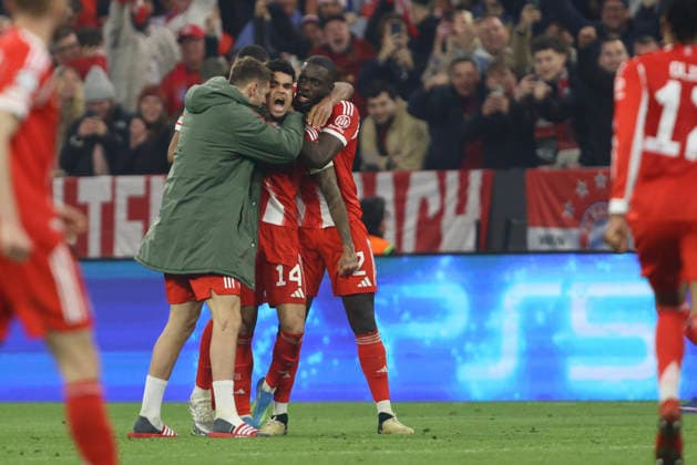Luis Diaz (FC Bayern München) celebrates after scoring his team s third goal with teammates during the UEFA Champions League 2025 26 Quarter-Final Second Leg match between FC Bayern München and Real Madrid CF at Football Arena Munich on April 15, 2026 in Munich, Germany. (Photo by Oliver Kaelke DeFodi Images) -