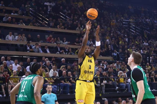 FIBA Basketball Champions League, AEK BC vs Asisa Joventut Quarter Finals - RaiQuan Gray of AEK BC in action during the FIBA Basketball Champions League Quarter Finals Game 3 basketball match between AEK BC vs Asisa Joventut in Athens, Greece, 15 April 2026. IMAGO ONE INCH PRODUCTIONS ATHENS Greece Copyright: xOnexInchxProductionsx 6934759